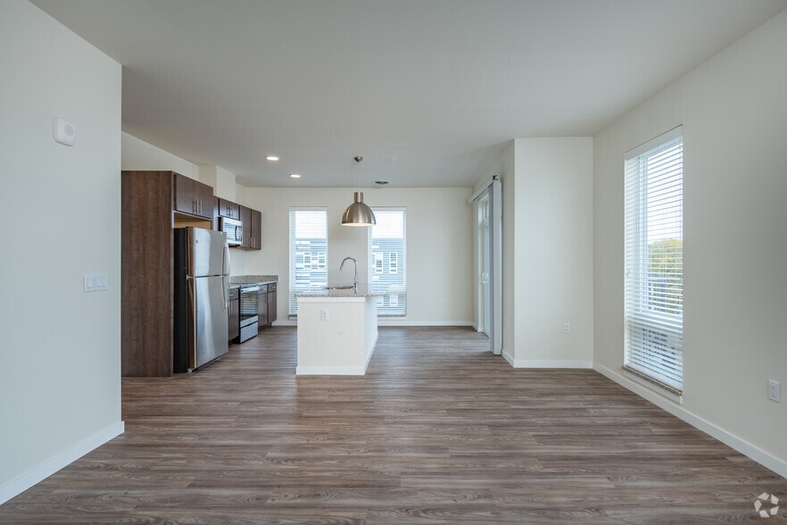 More Photos Of 1482 S 84th St, West Allis Apartments For Lease