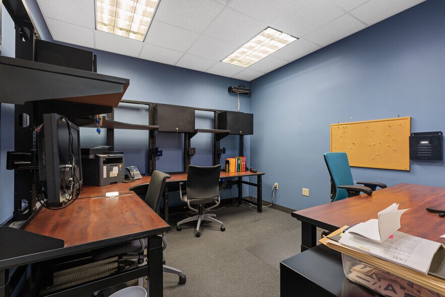 More Photos Of 2640 Pitcairn Rd, Monroeville Medical For Sale