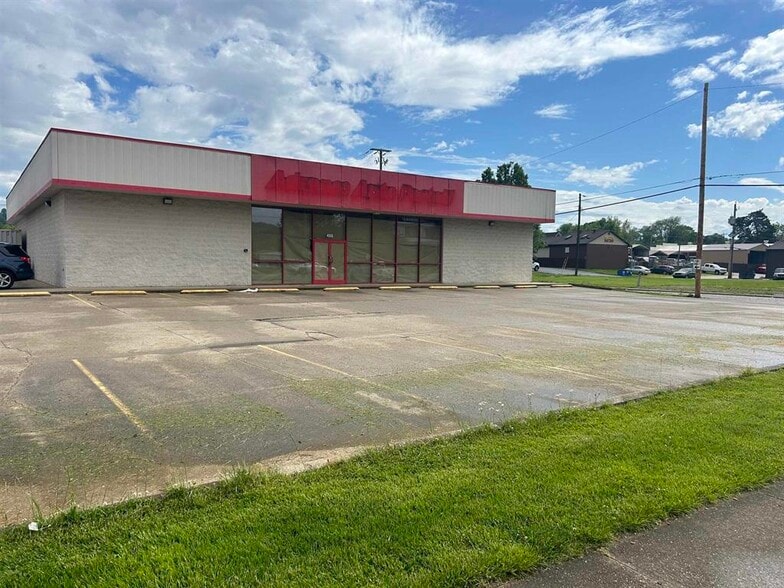 Primary Photo Of 455 Washington Ave, Huntington Freestanding For Sale