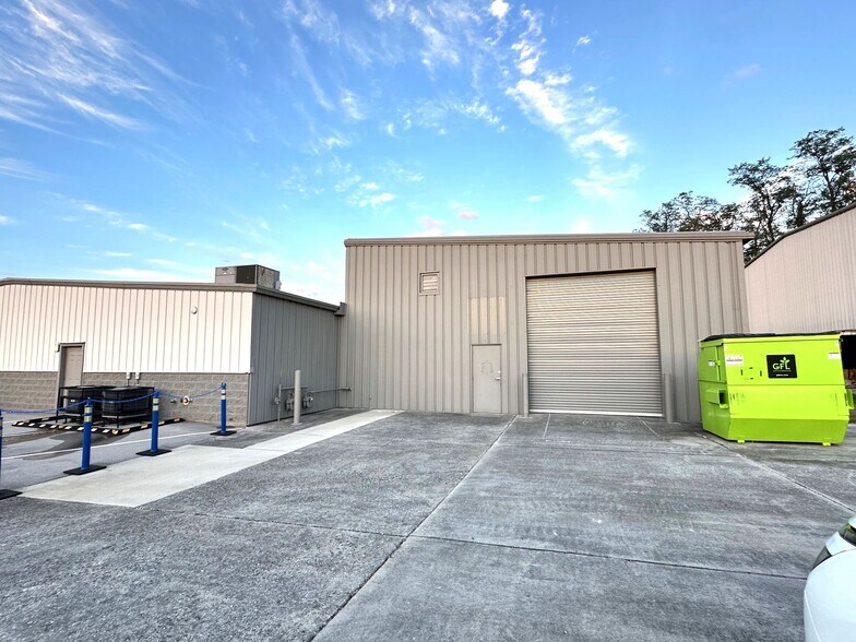 More Photos Of 210 E Economy Rd, Morristown Medical For Lease