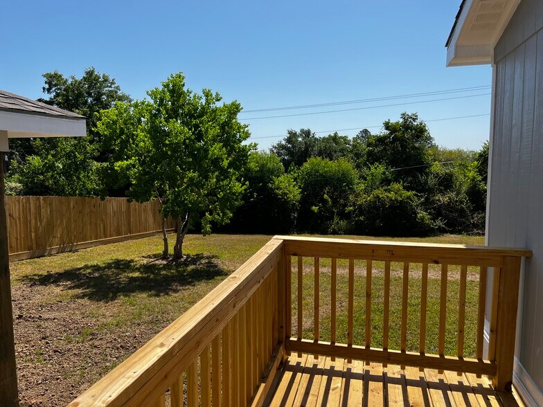 More Photos Of 10230 U.S. 190 Hwy, Pointblank Office For Sale