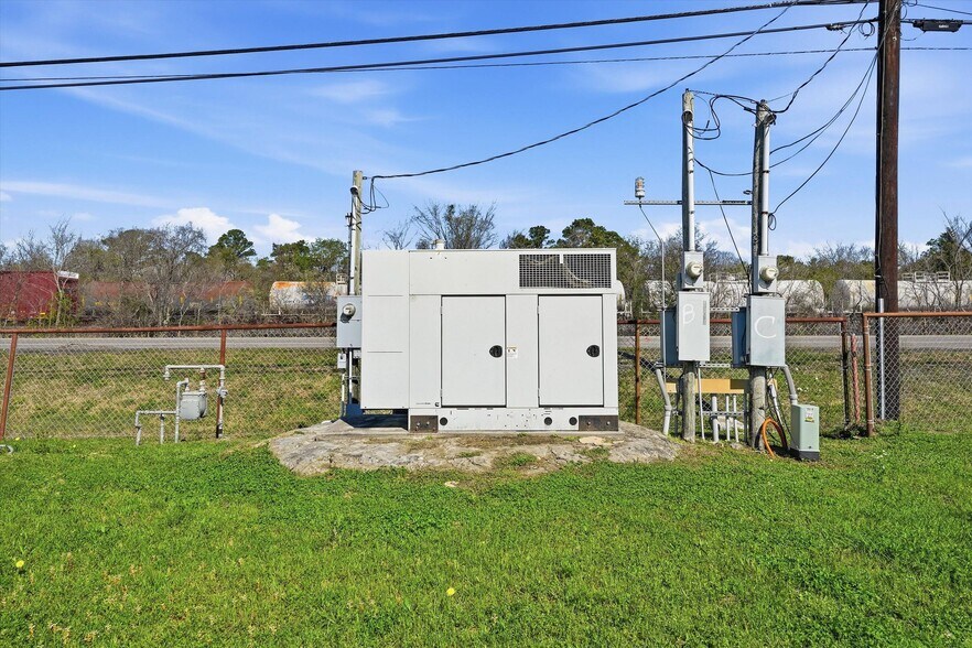 More Photos Of 15134 Beaumont Hwy, Houston Land For Sale