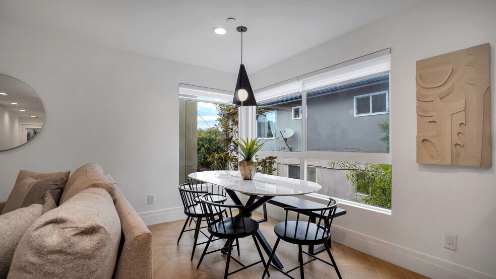 More Photos Of 1351 Seward St, Los Angeles Apartments For Sale
