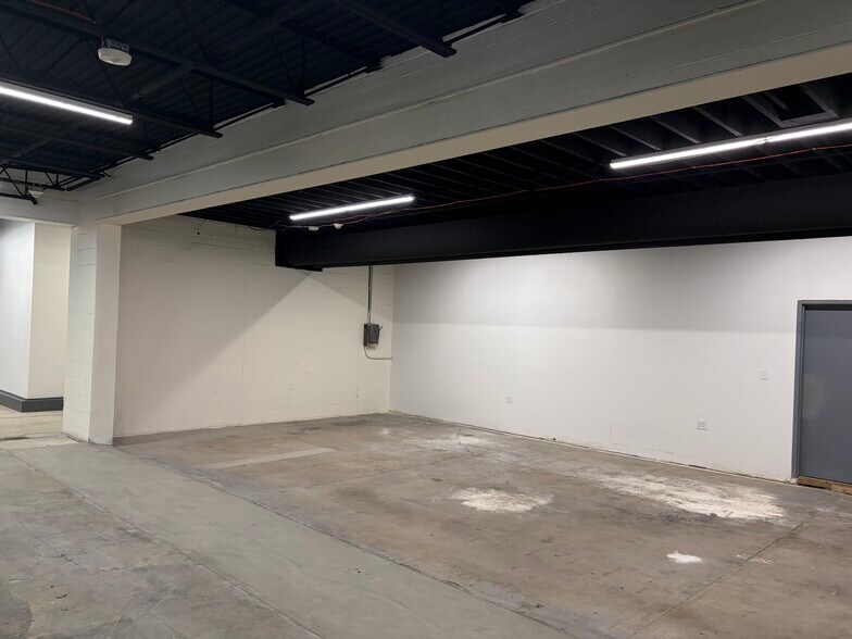 More Photos Of 4562 N 127th St, Butler Light Manufacturing For Sale