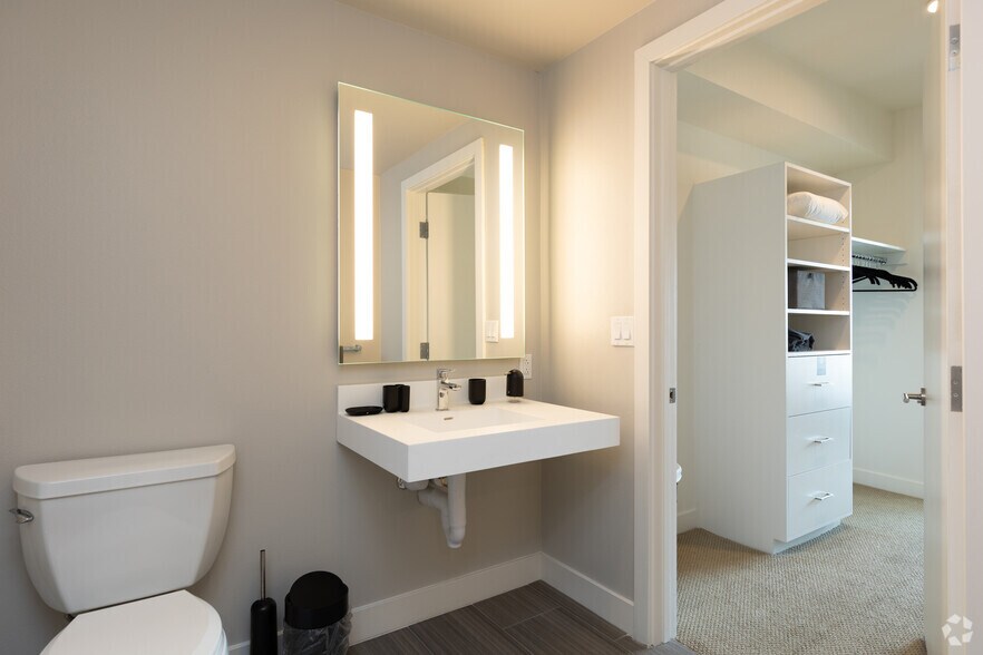 More Photos Of 1200 S Broadway, Los Angeles Apartments For Lease