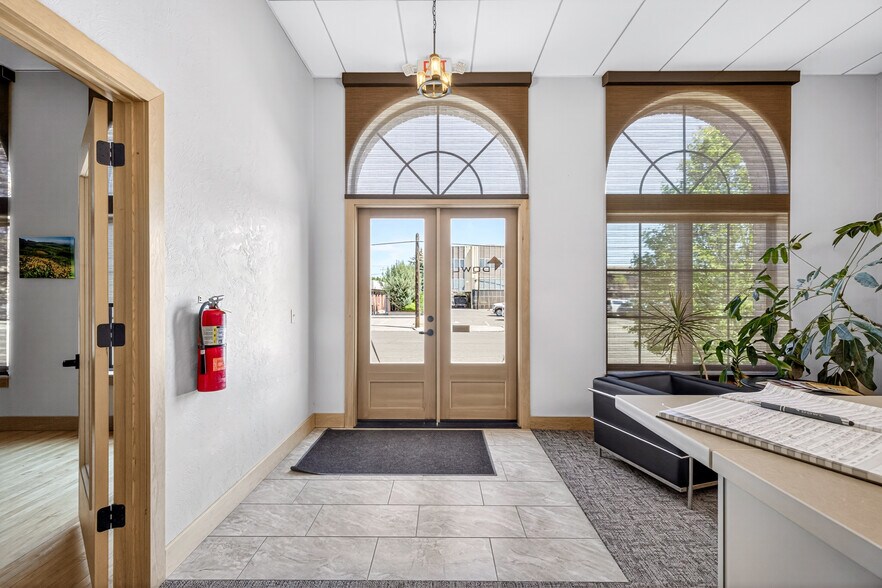 More Photos Of 421 Court St, Elko Serviced Offices For Sale