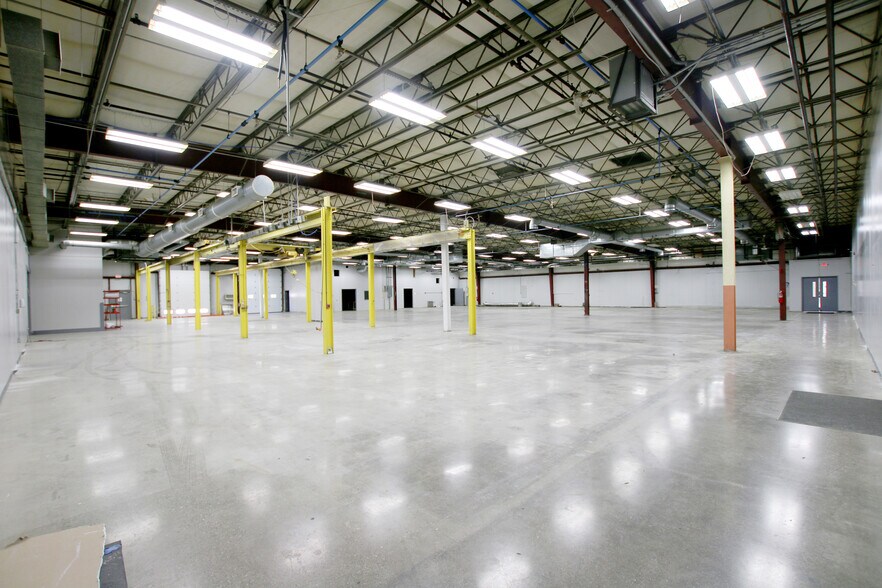 More Photos Of 1 Chase Park Rd, Seabrook Manufacturing For Lease