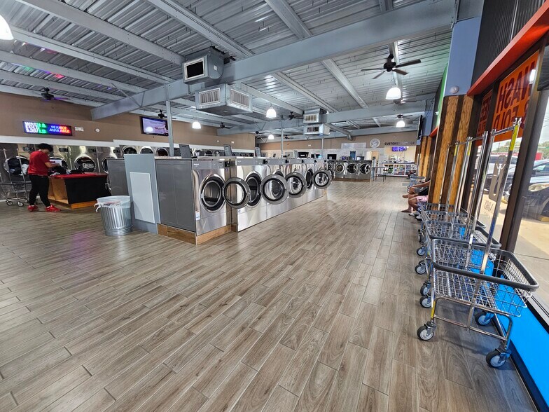 More Photos Of 3985 Underwood Rd, La Porte General Retail For Sale