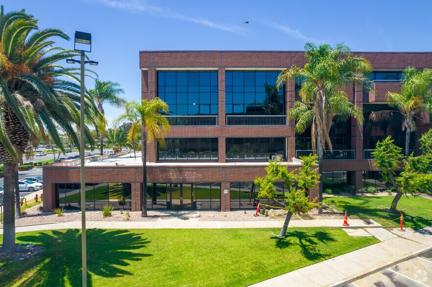 More Photos Of 27720 Jefferson Ave, Temecula Office For Lease