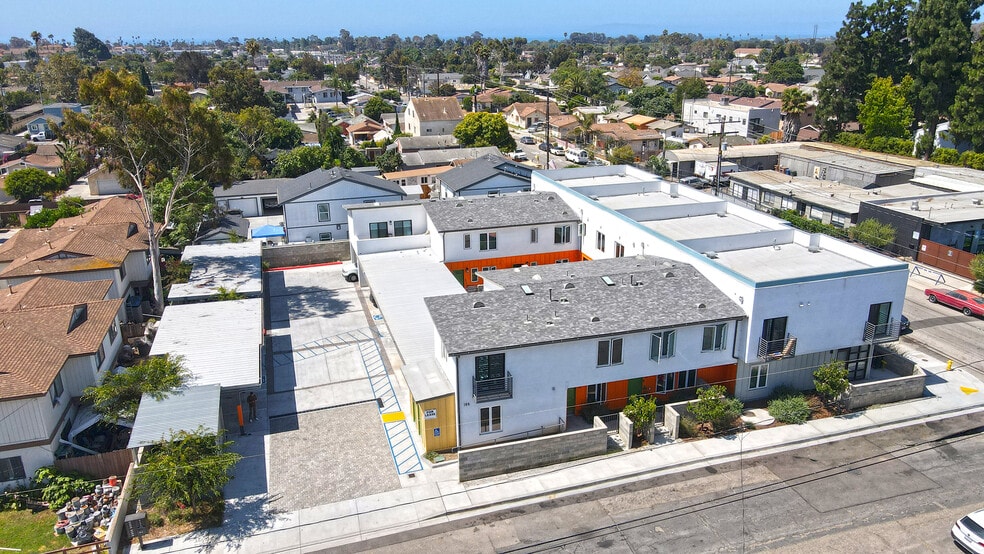 More Photos Of 186 Bell Way, Ventura Apartments For Sale
