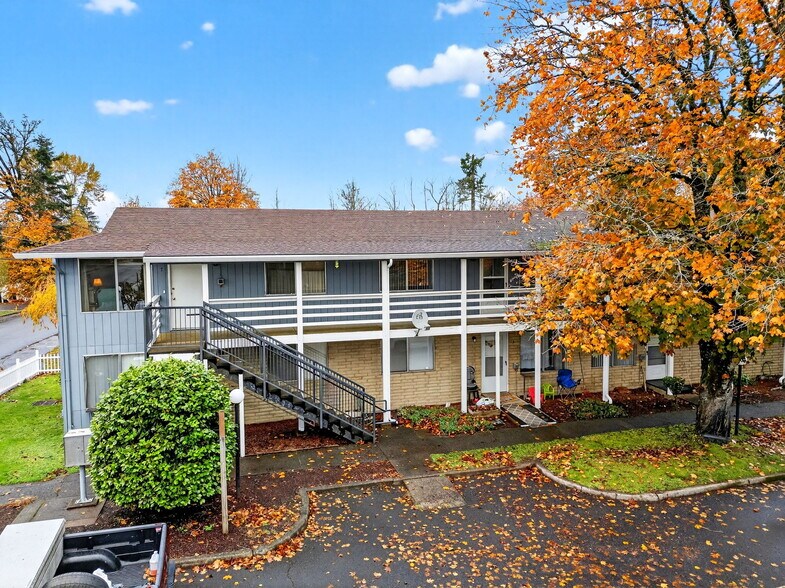 Primary Photo Of 17170 Beers Ave, Sandy Multifamily For Sale