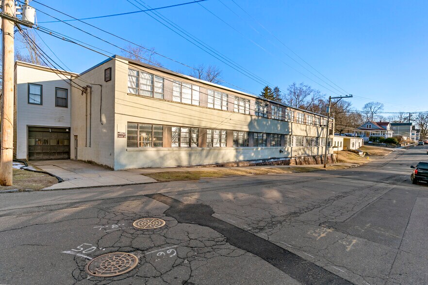 More Photos Of 373 Lexington Ave, New Haven Warehouse For Sale