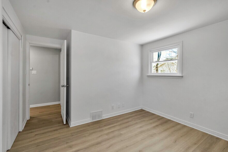 More Photos Of 12482 Broadway St, Alden General Retail For Sale