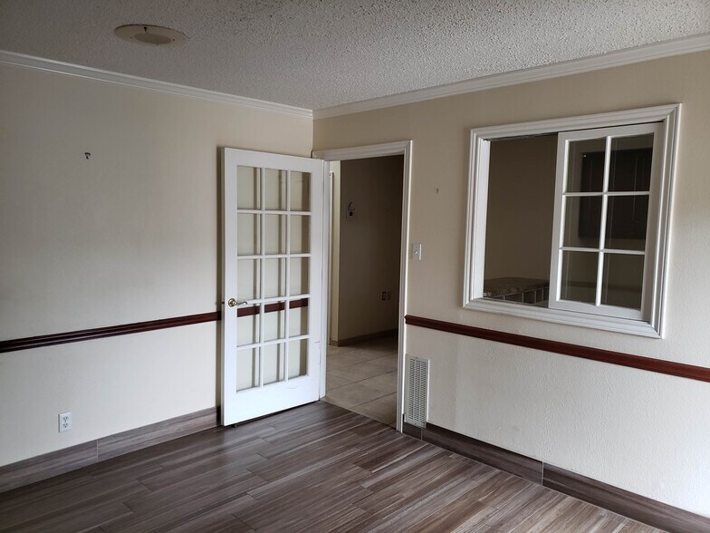 More Photos Of 3204 N MacArthur Blvd, Irving Medical For Sale