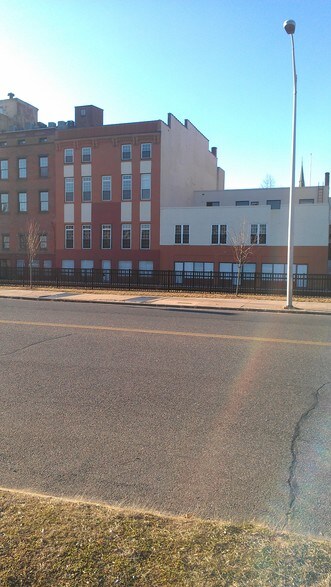 More Photos Of 9-11 Colony St, Meriden Storefront Retail Residential For Lease