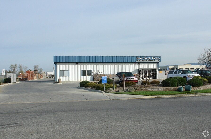 More Photos Of 281 Yamane Dr, Gilroy Showroom For Lease