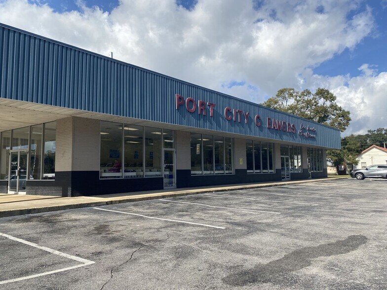 More Photos Of 1924 Dauphin Island Pky, Mobile Unknown For Lease