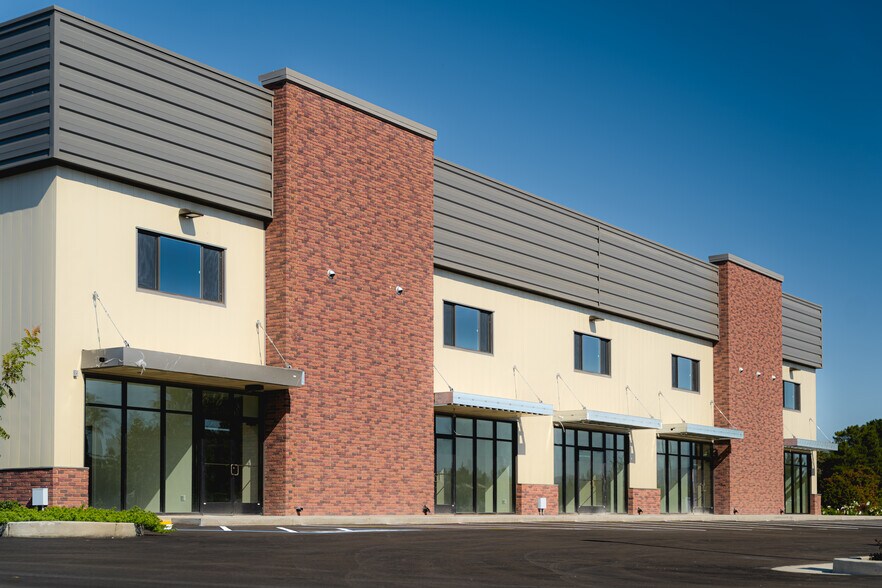 More Photos Of 285 Nagareda Dr, Gilroy Warehouse For Lease