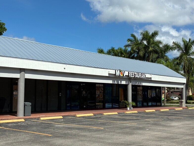 More Photos Of 4505-4599 N Pine Island Rd, Sunrise Unknown For Lease