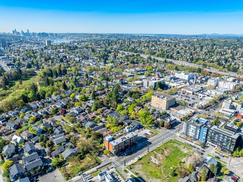 More Photos Of 1319 NE 65th St, Seattle Apartments For Sale