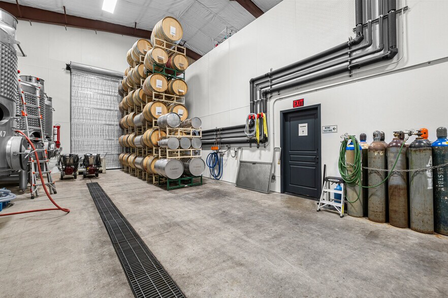 More Photos Of 6781 Tower, Somerset Winery Vineyard For Sale