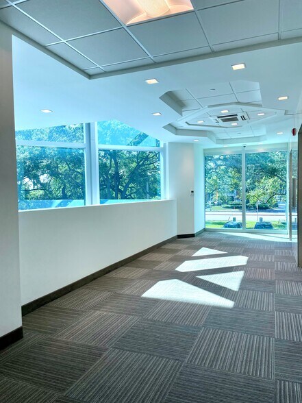 More Photos Of 4601 Sheridan St, Hollywood Office For Lease