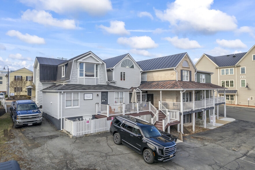 More Photos Of 208-210 Church SE st, Leesburg General Retail For Sale