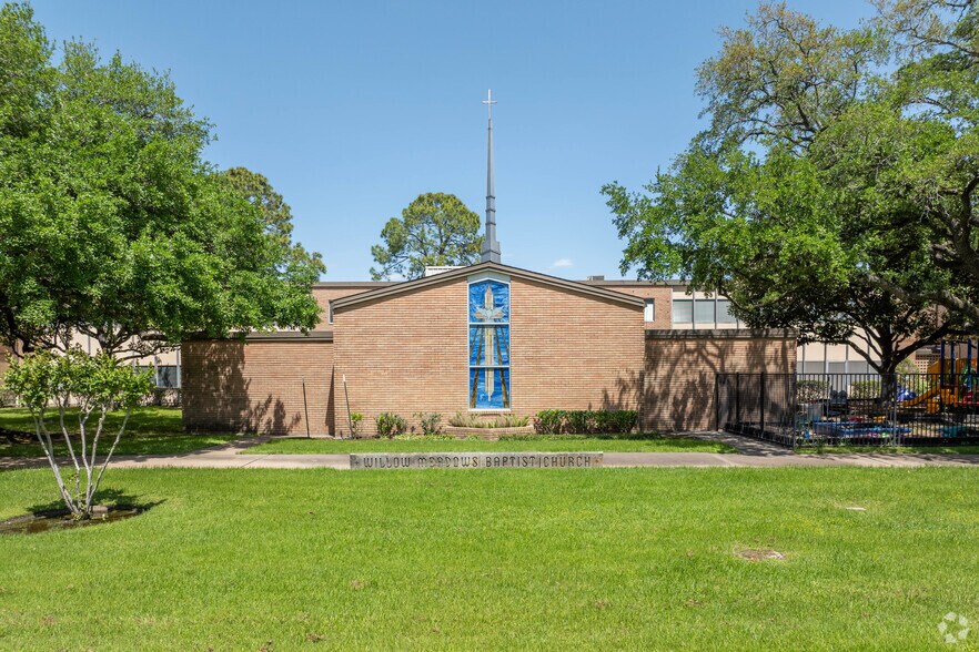 More Photos Of 4300 W Bellfort St, Houston Schools For Lease