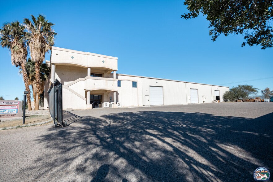 More Photos Of 1103 Industry Way, El Centro Warehouse For Sale