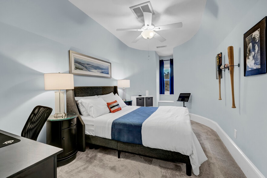 More Photos Of 412 S 3rd St, Wilmington Hospitality For Sale