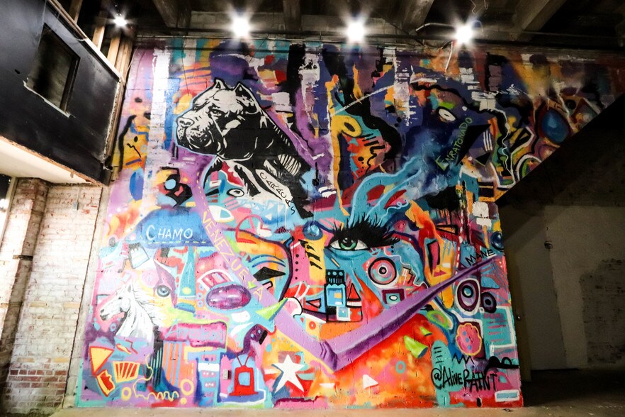 More Photos Of 64 S Main St, Memphis Storefront Retail Office For Lease