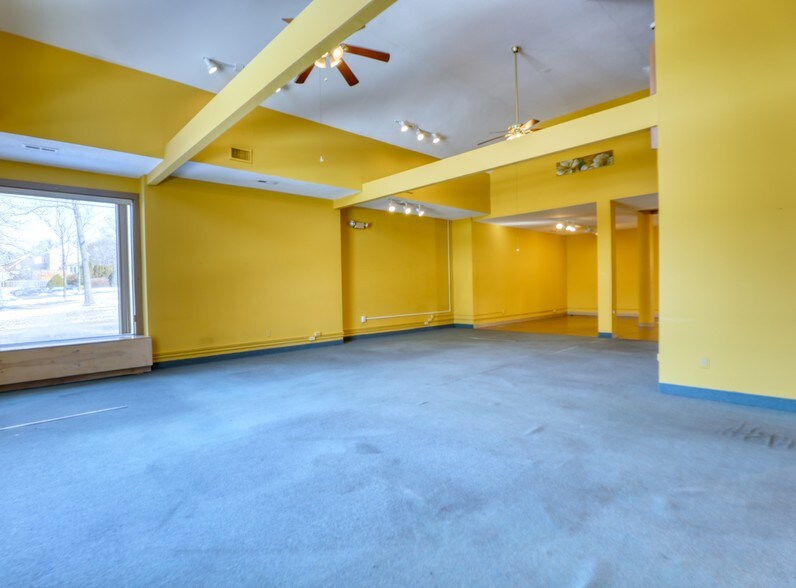 More Photos Of 908-914 Allen St, Springfield Storefront Retail Office For Sale