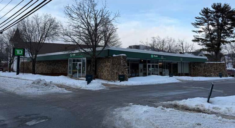 Primary Photo Of 2561 White Mountain Hwy, North Conway General Retail For Sale