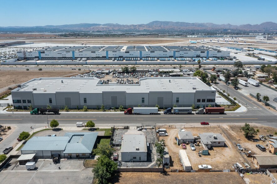 More Photos Of 2436 5th St, Highland Warehouse For Sale