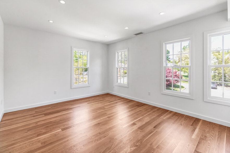 More Photos Of 965 Post Rd E, Westport Office Residential For Lease