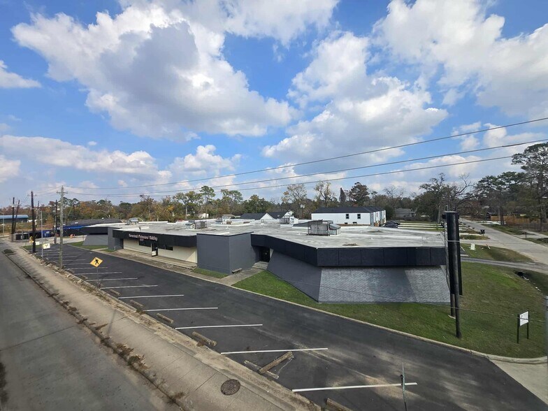 More Photos Of 8300 Homestead Rd, Houston Medical For Sale