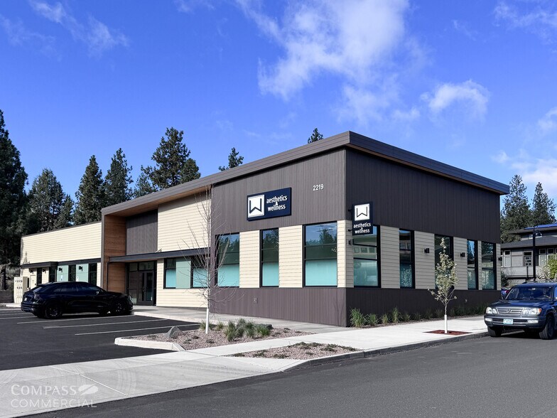 More Photos Of 2219 NW Labiche Ln, Bend Medical For Lease