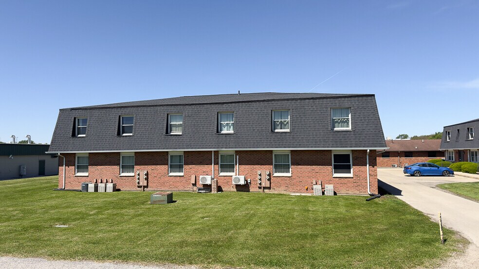 More Photos Of 2 Michael St, Streator Apartments For Sale