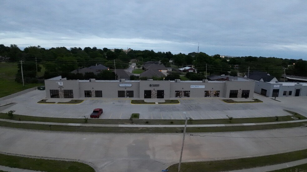 More Photos Of 1225 N Birch Ave, Broken Arrow Office For Sale