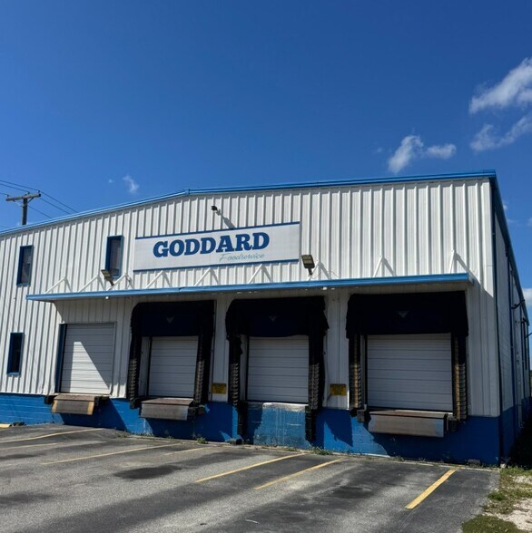 Primary Photo Of 1111 W Main St, Lakeland Industrial For Sale
