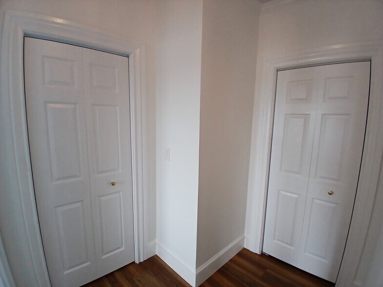 More Photos Of 117 Water St, Stonington Apartments For Sale