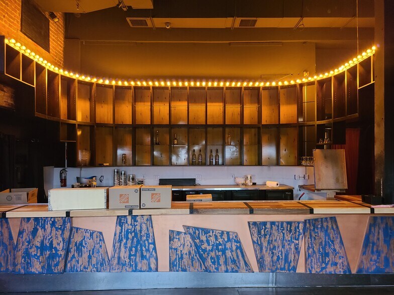 More Photos Of 6356 Hollywood Blvd, Los Angeles Storefront Retail Office For Lease