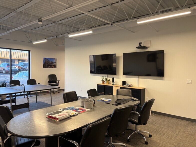 More Photos Of 8230-8238 Robinson St, Overland Park Office For Sale