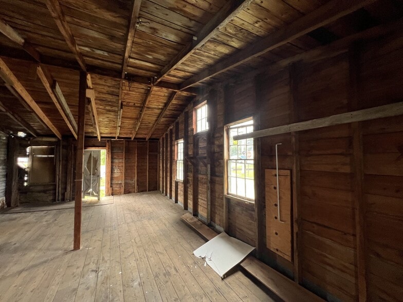 More Photos Of 271 Main St, Union Apartments For Sale