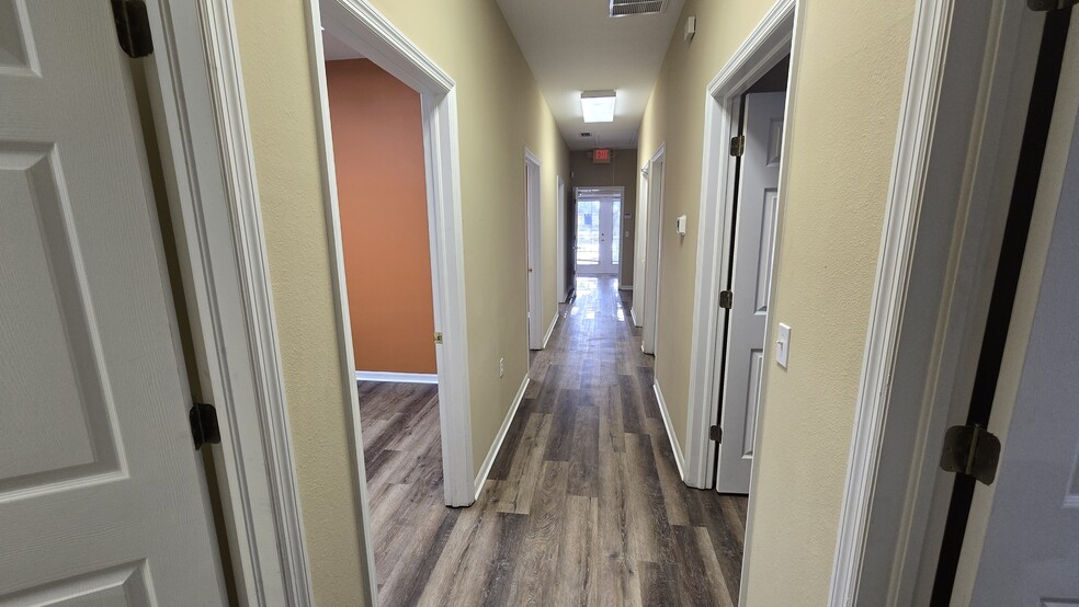 More Photos Of 2649 Windguard Cir, Zephyrhills Medical For Lease