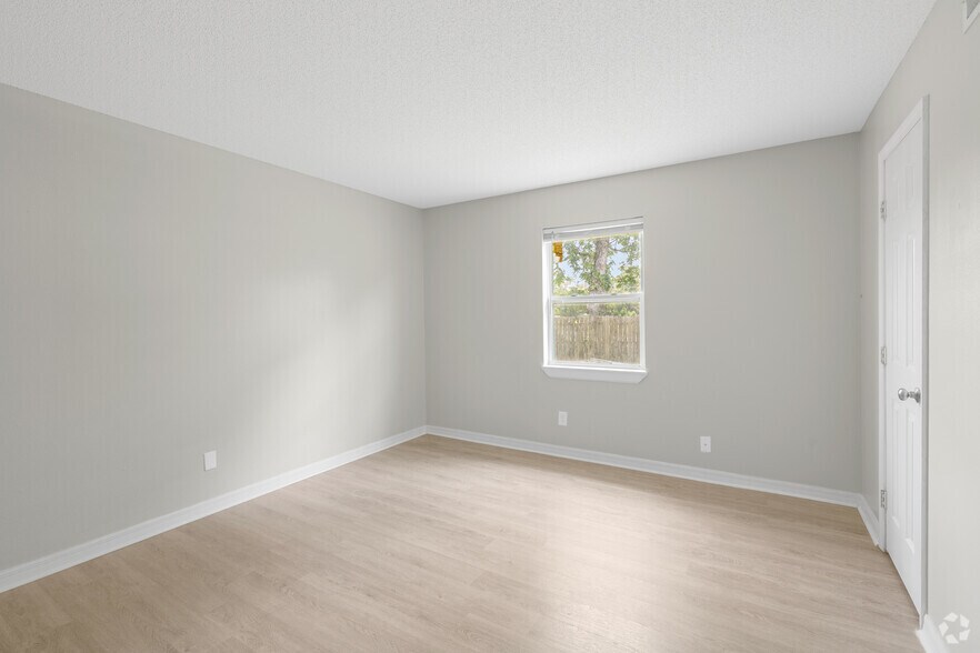 More Photos Of 6601 Old Shell Rd, Mobile Apartments For Sale