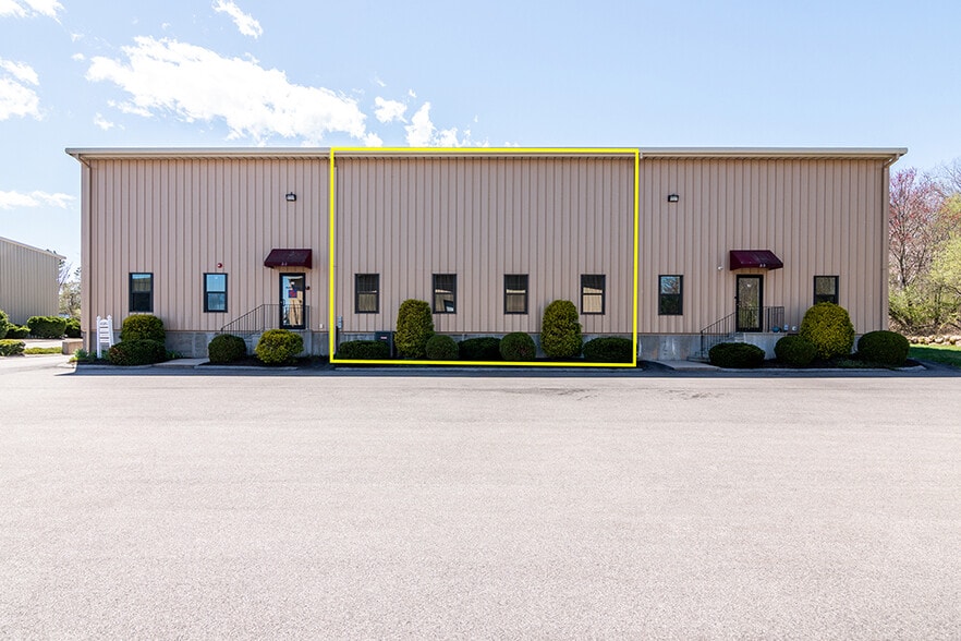 More Photos Of 376 Dry Bridge Rd, North Kingstown Warehouse For Sale