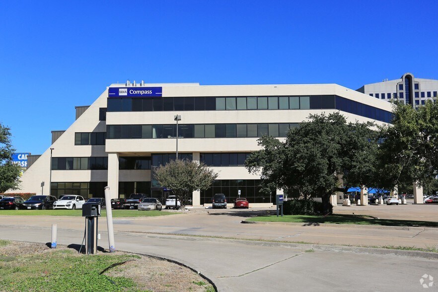 More Photos Of 17218 Preston Rd, Dallas Office For Lease