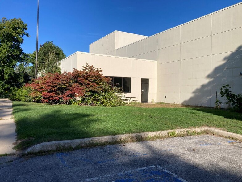 Primary Photo Of 1621 Keane Dr, Traverse City Manufacturing For Sale