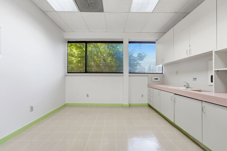 More Photos Of 2110 Forest Ave, San Jose Medical For Lease